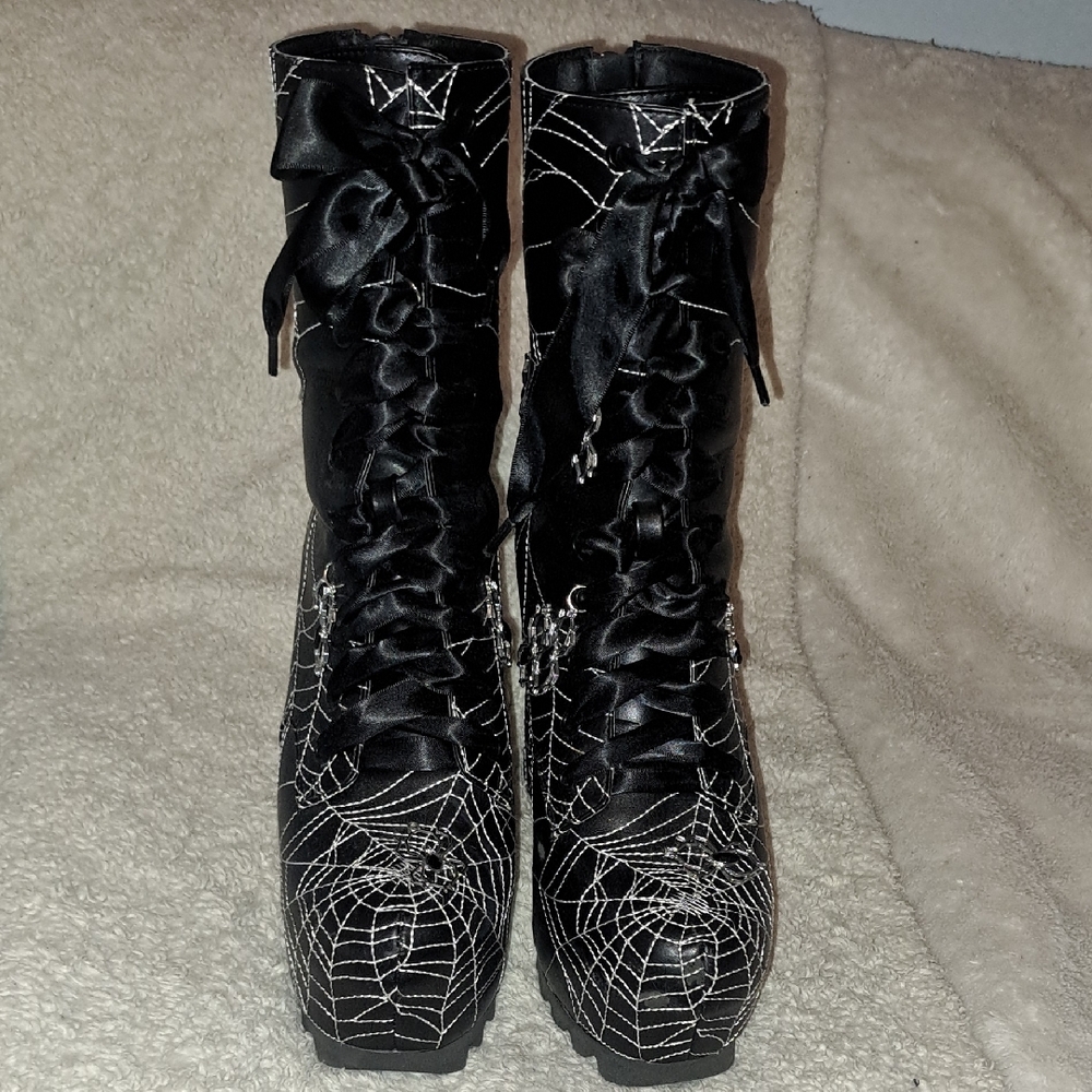 Elegant Black Spider Web Lace-Up Boots - Picture 2 of 6